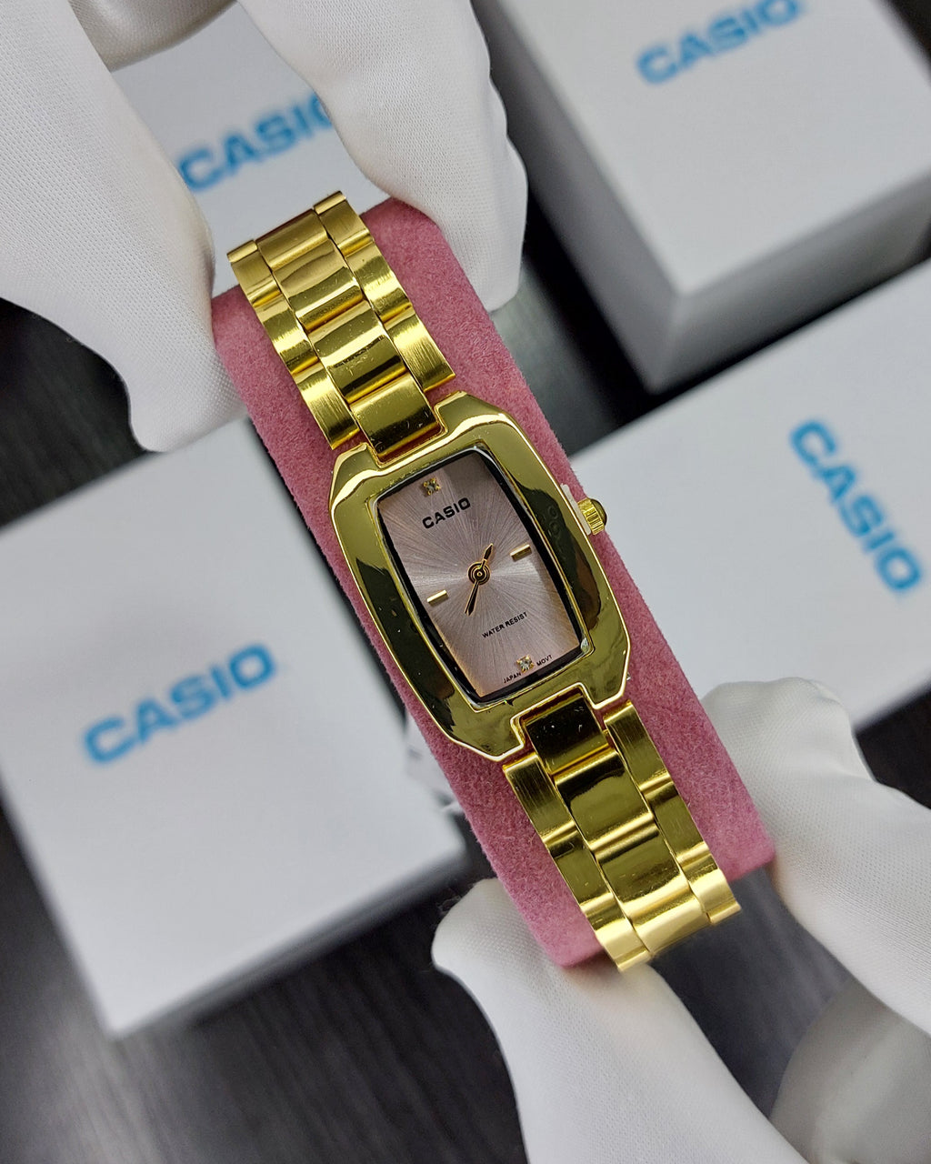 Montre Casio Quartz "Gold"
